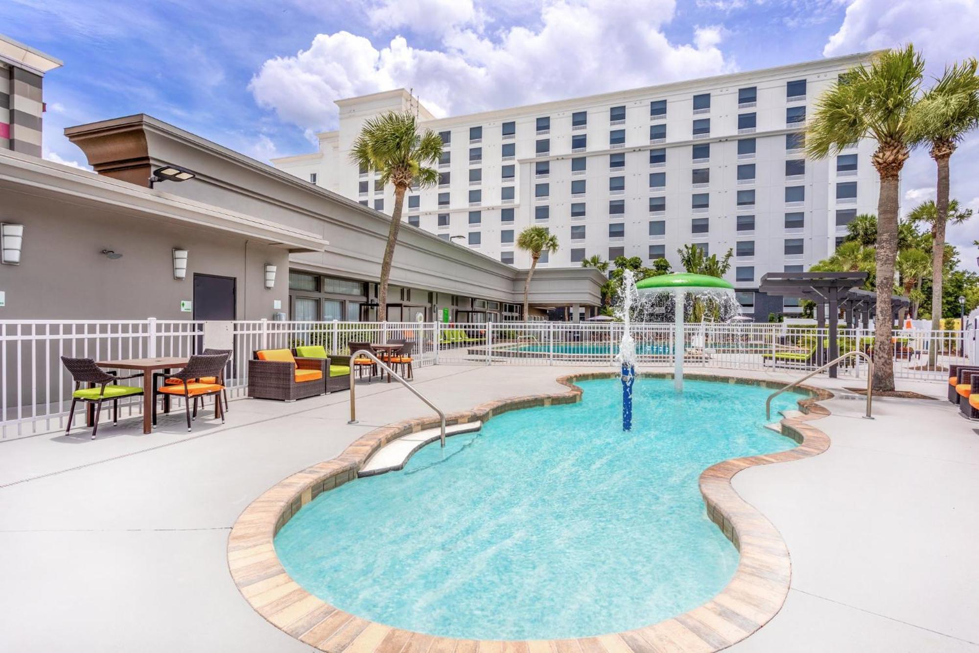 Holiday Inn & Suites Across From Universal Orlando By Ihg Zewnętrze zdjęcie